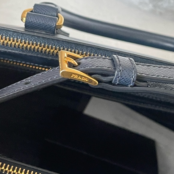 Pre loved Prada Navy Blue Saffiano Bag In Medium - Picture 8 of 8